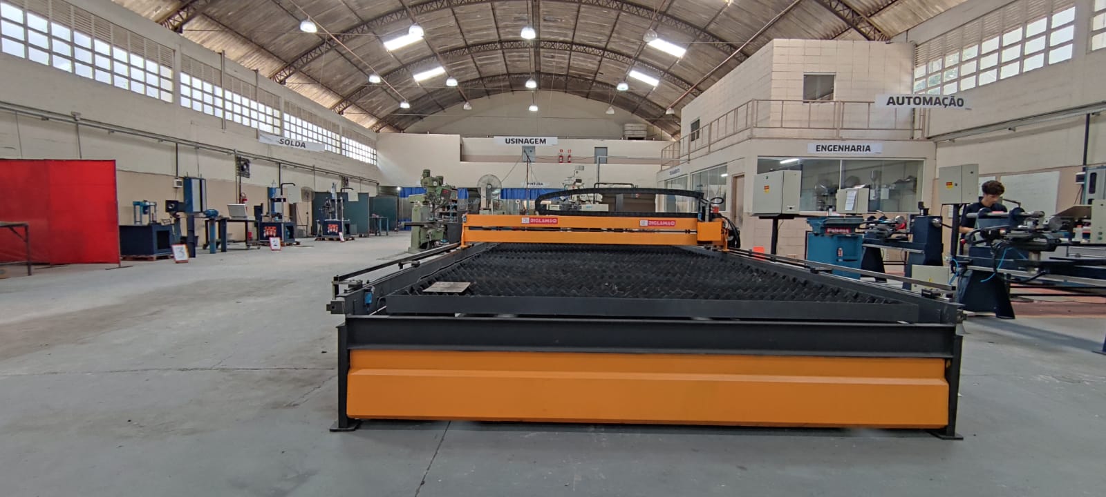 Corte Plasma CNC Riglamaq - Vista frontal detalhada